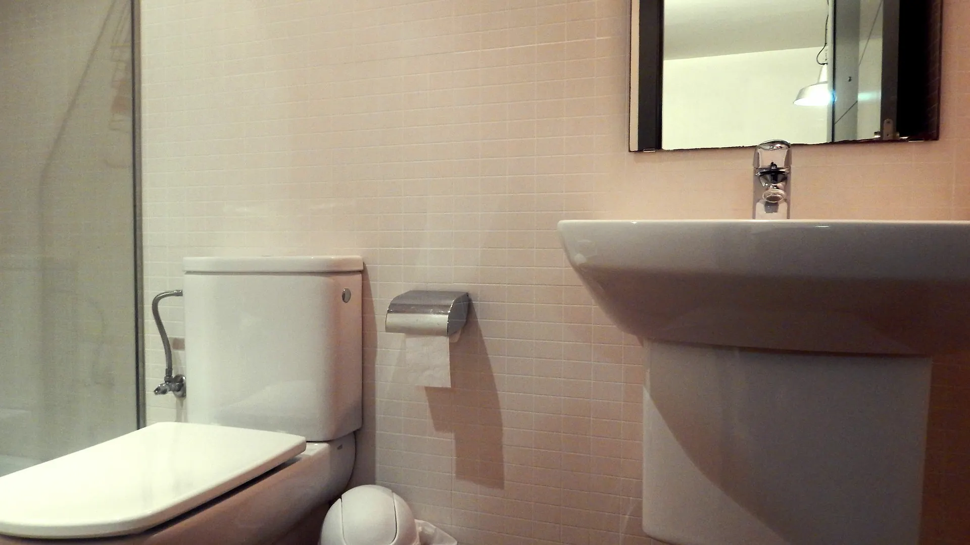 Apartment Loft Muralla Girona Spain